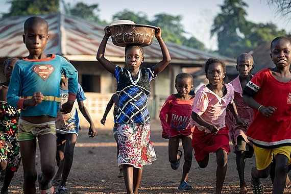 Weltweit müssen rund 152 Millionen Mädchen und Jungen Kinderarbeit leisten – fast jedes zehnte Kind im Alter zwischen fünf und 17 Jahren. 