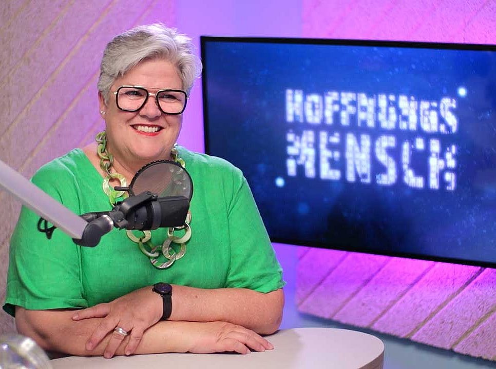 Wilbirg Rossrucker bei der Podcastaufnahme