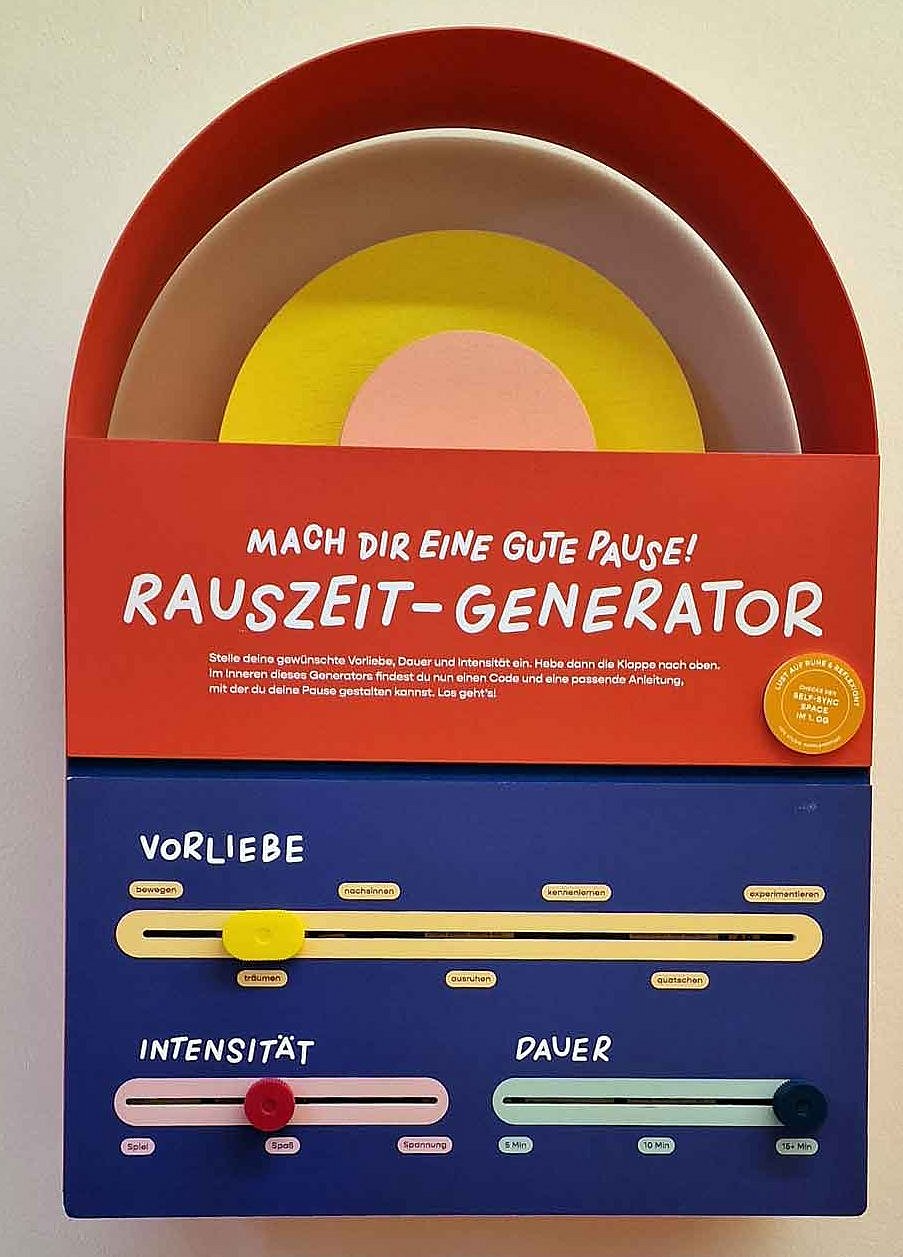 Kasten auf dem Rauszeitgenerator steht