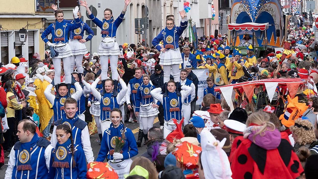 Rosenmontagszug in Köln am 20.02.2023