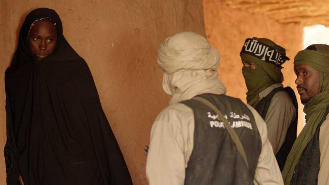 Der malische Regisseur Abderrahman Sissako zeigt in „Timbuktu“, was es heißt, der Macht von Terroristen ausgeliefert zu sein.