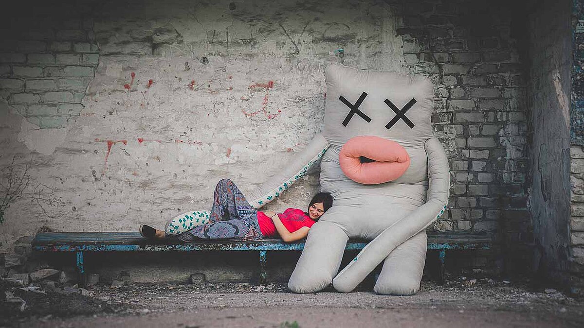 Indeon Kunst statt Krieg: Art Helps macht Kindern im Krieg Hoffnung