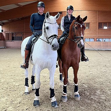Das Eherpaar Hasselberg mit ihren Pferden Dany und Van Dutch