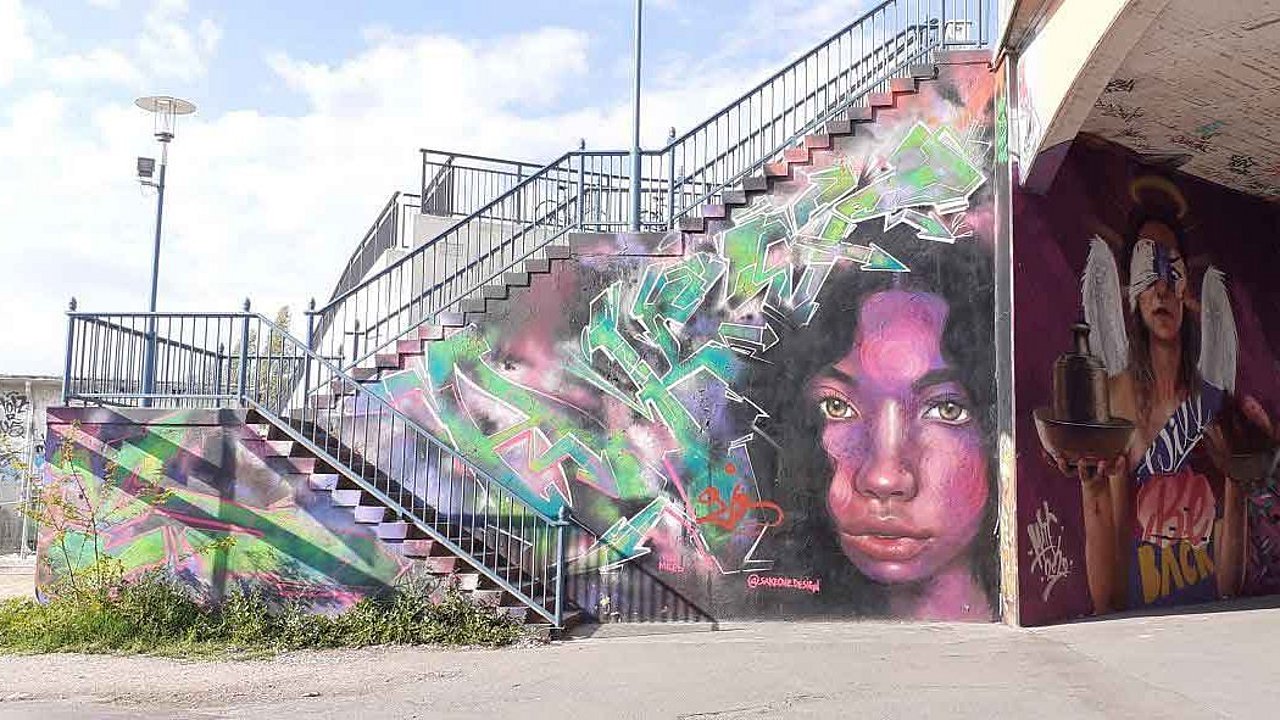 Graffiti unterm Brückenkopf in Mainz-Kastel, Hessen