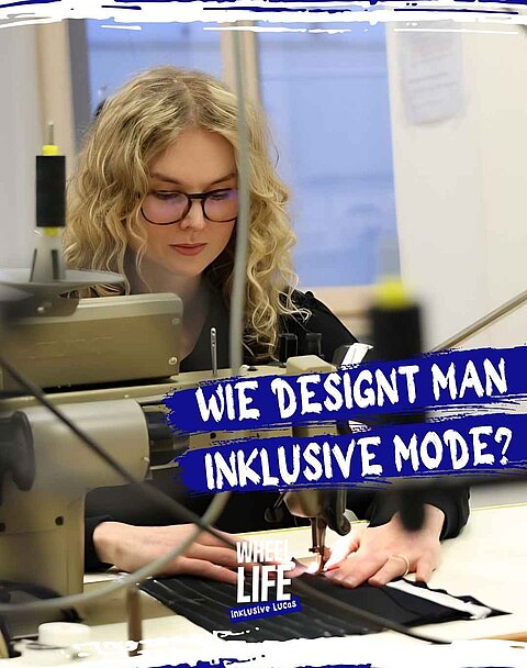 Ein Thumbnail zu einem Reel der Folge 04 inklusive Mode. Zu sehen ist Designerin Claire, die an einer hellen Nähmaschine sitzt und ein Kleidungsstück näht. 