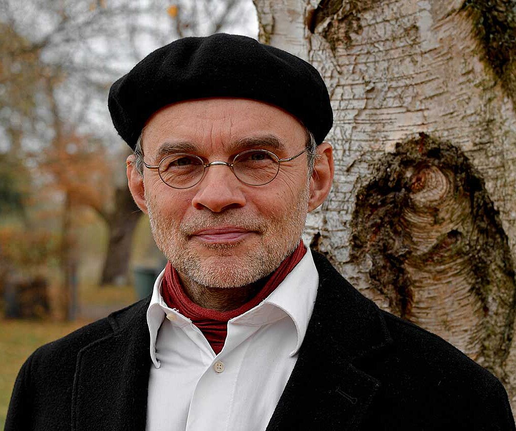Pfarrer und Imker Andreas Ortlieb