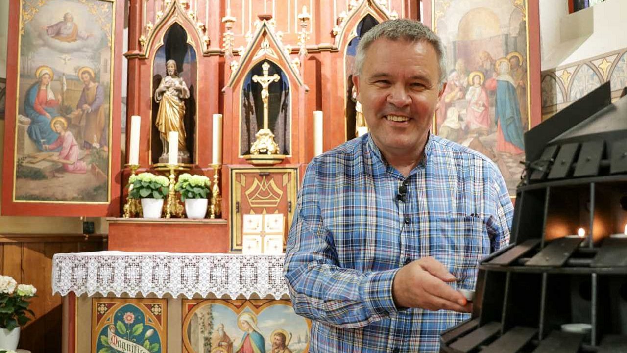 Eremit Norbert Cuypers kümmert sich um eine Kapelle