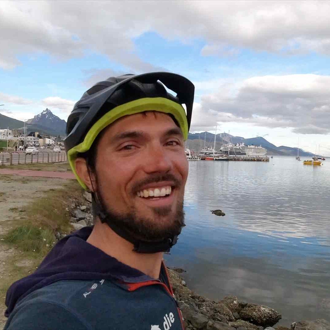 Darius Braun am Hafen von Ushuaia