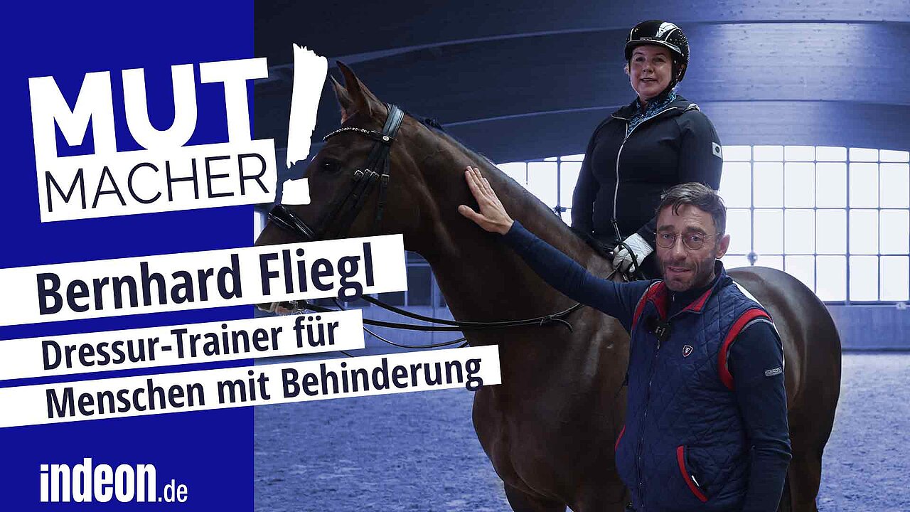 Bernhard Fliegl ist Trainer für Para-Dressur-Reiter