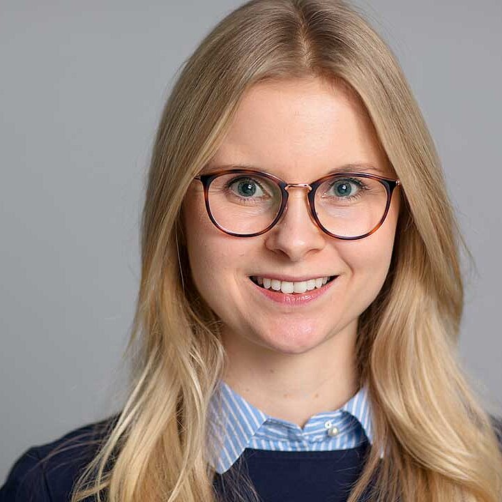 Carina Dobra
