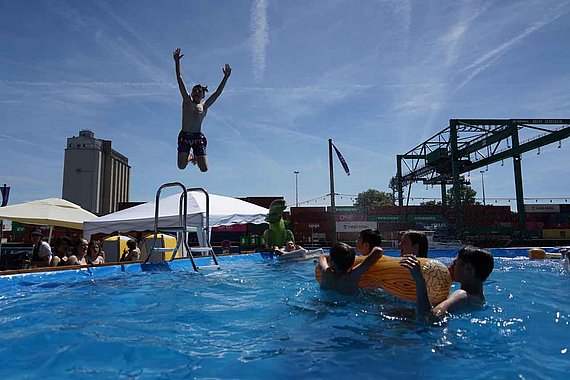Mega-Pool auf dem Jugendkirchentag