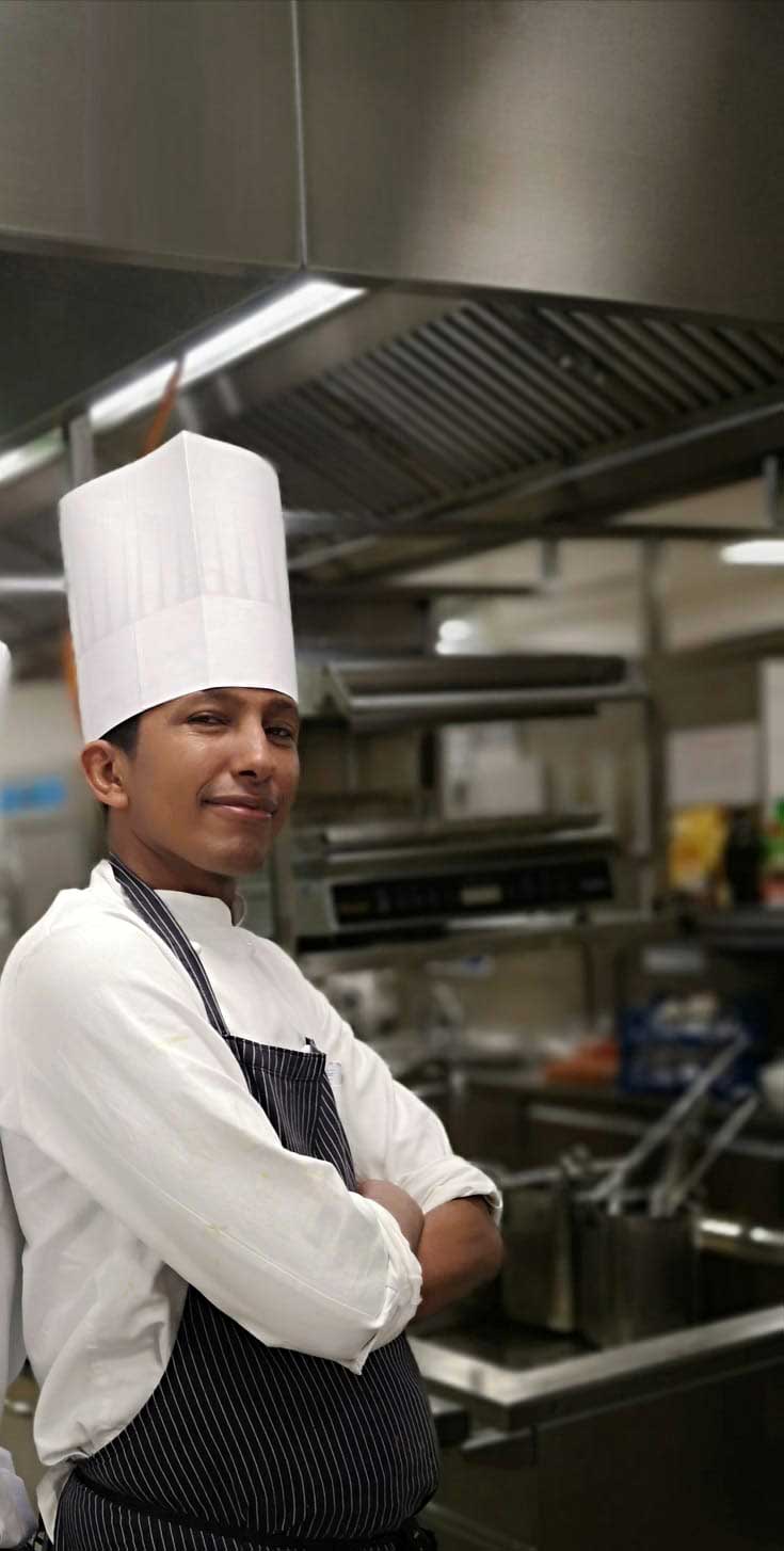 Meharia aus Eritrea hat keine Angst vor Neuem: Er ist jetzt gelernter Koch. 