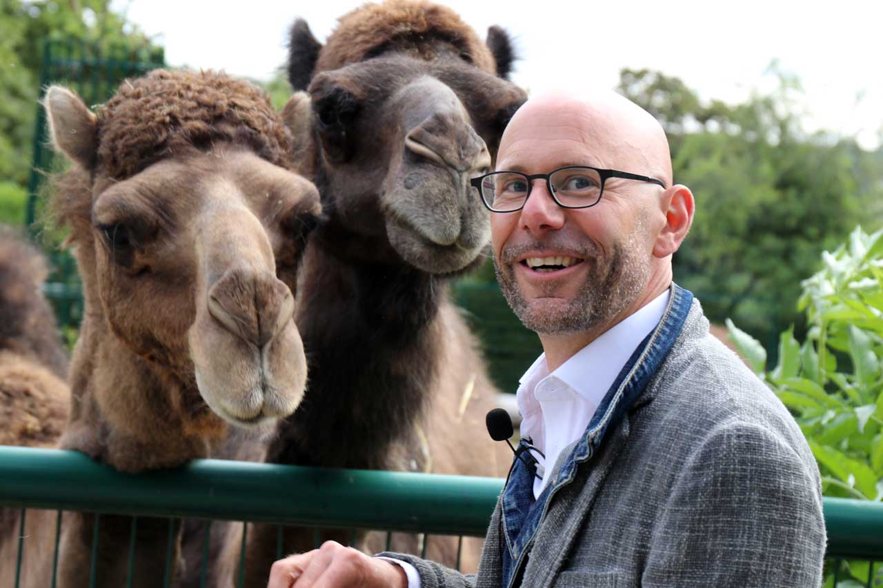 Pfarrer Martin Vorländer im Kronberger Opel-Zoo