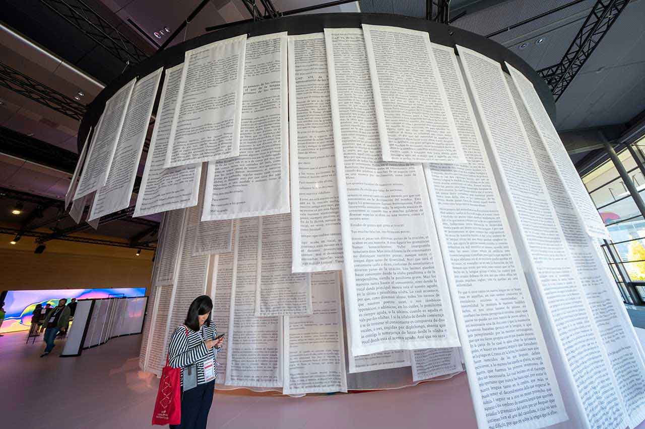 Halle des Gastlandes Spanien auf der Buchmesse 2022epd-bild /Norbert Neetzepd-bild /Norbert Neetz