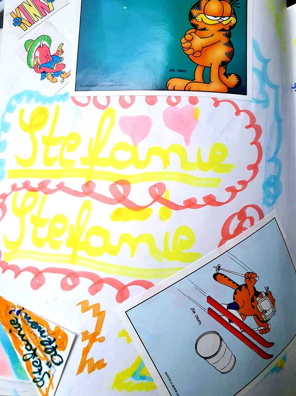 Poesie-Album-Seite mit Stickern von Garfield und dem Schriftzug Stefanie